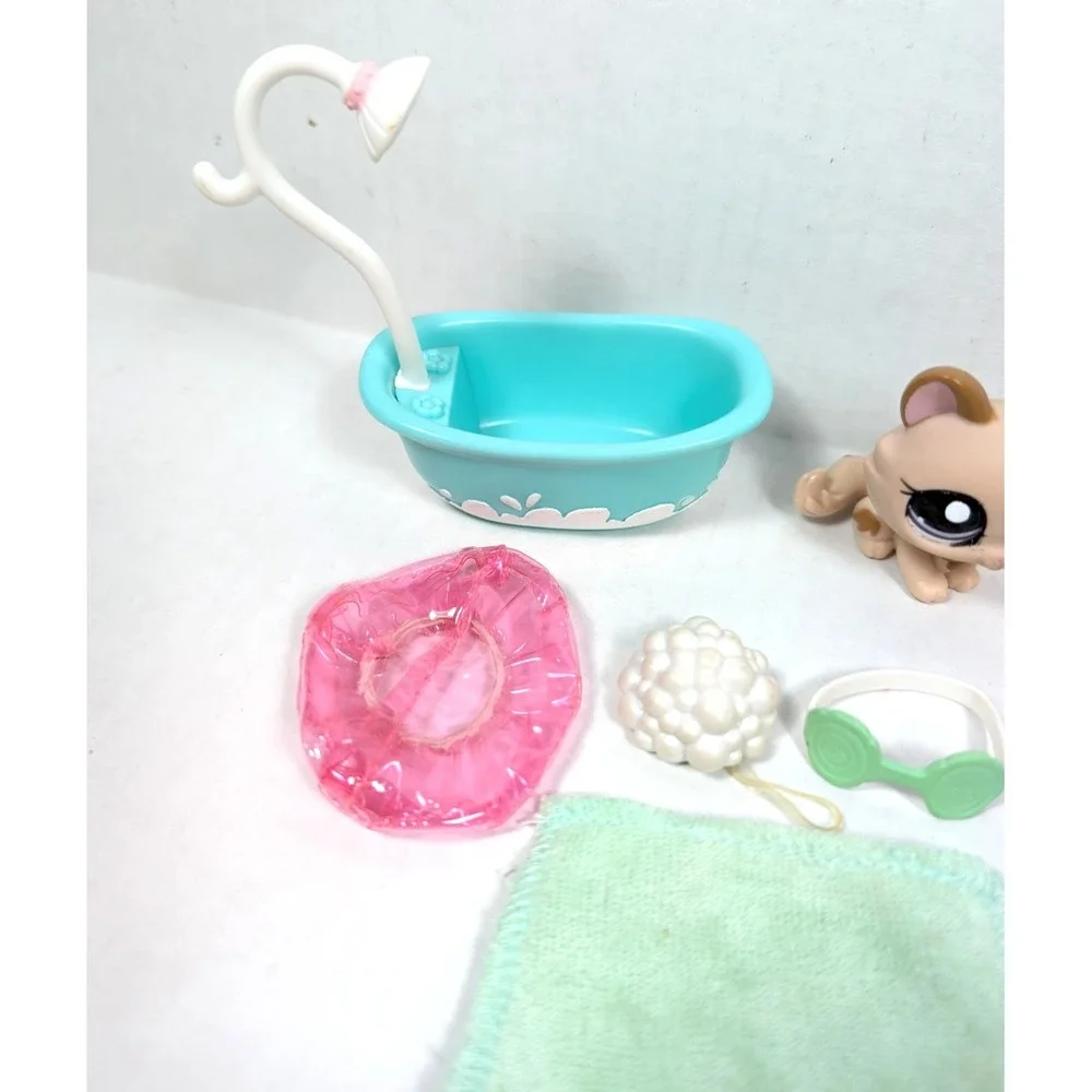 Authentic Littlest Pet Shop Squeaky Clean Pets Playset #1444 1445 Complete